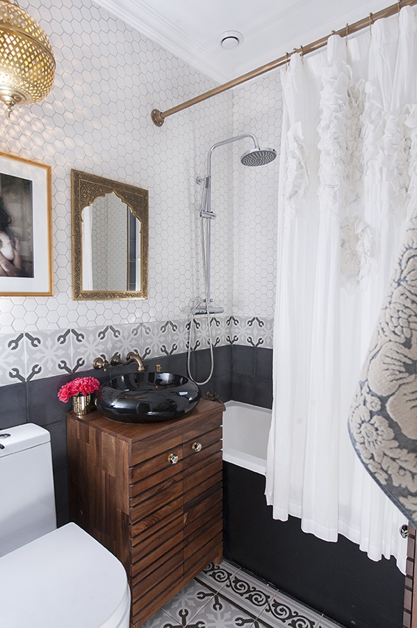 unique moroccan inspired bathroom - Swoon Worthy
