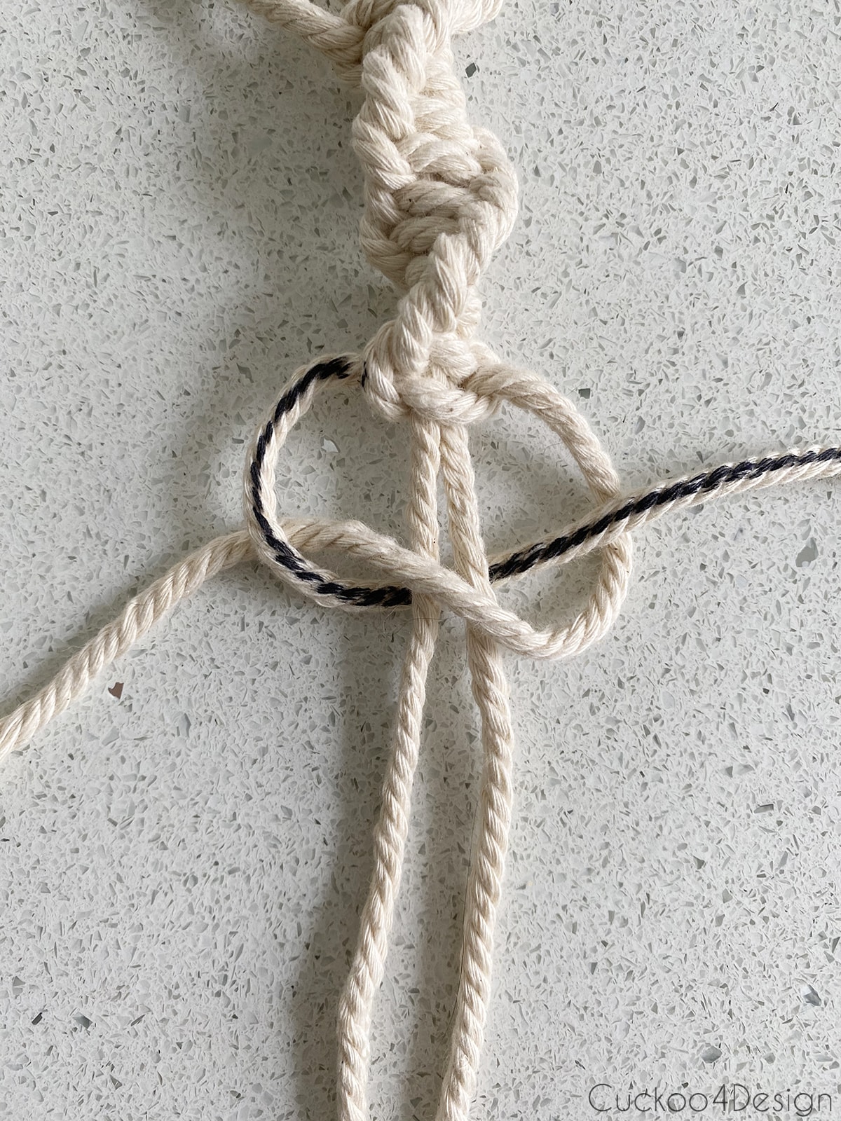 how to tie a half square knot also known as spiral knot