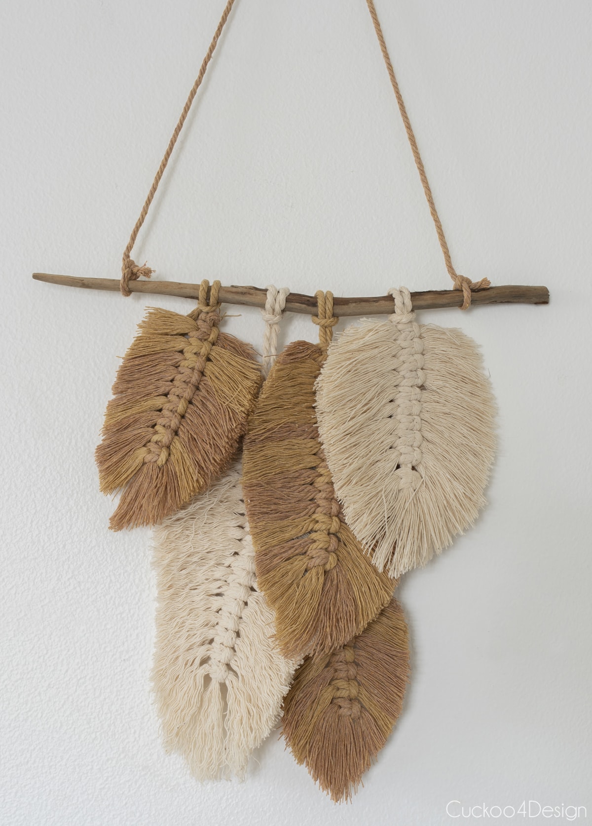 macrame feather wallhanging