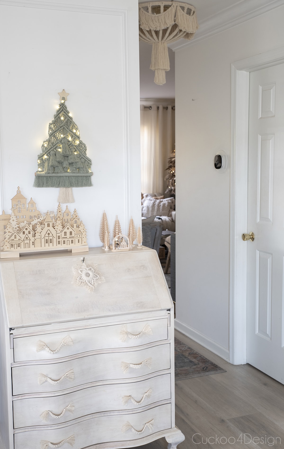 macrame Christmas tree with hallway view