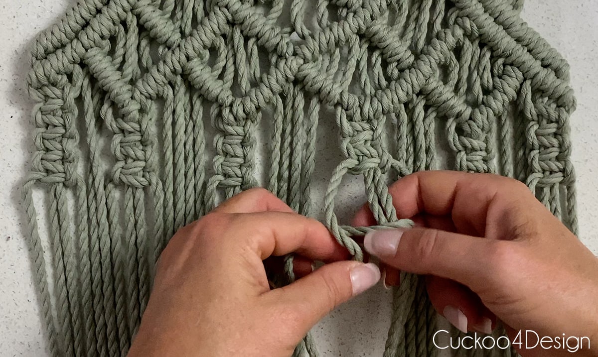 rows of square knots