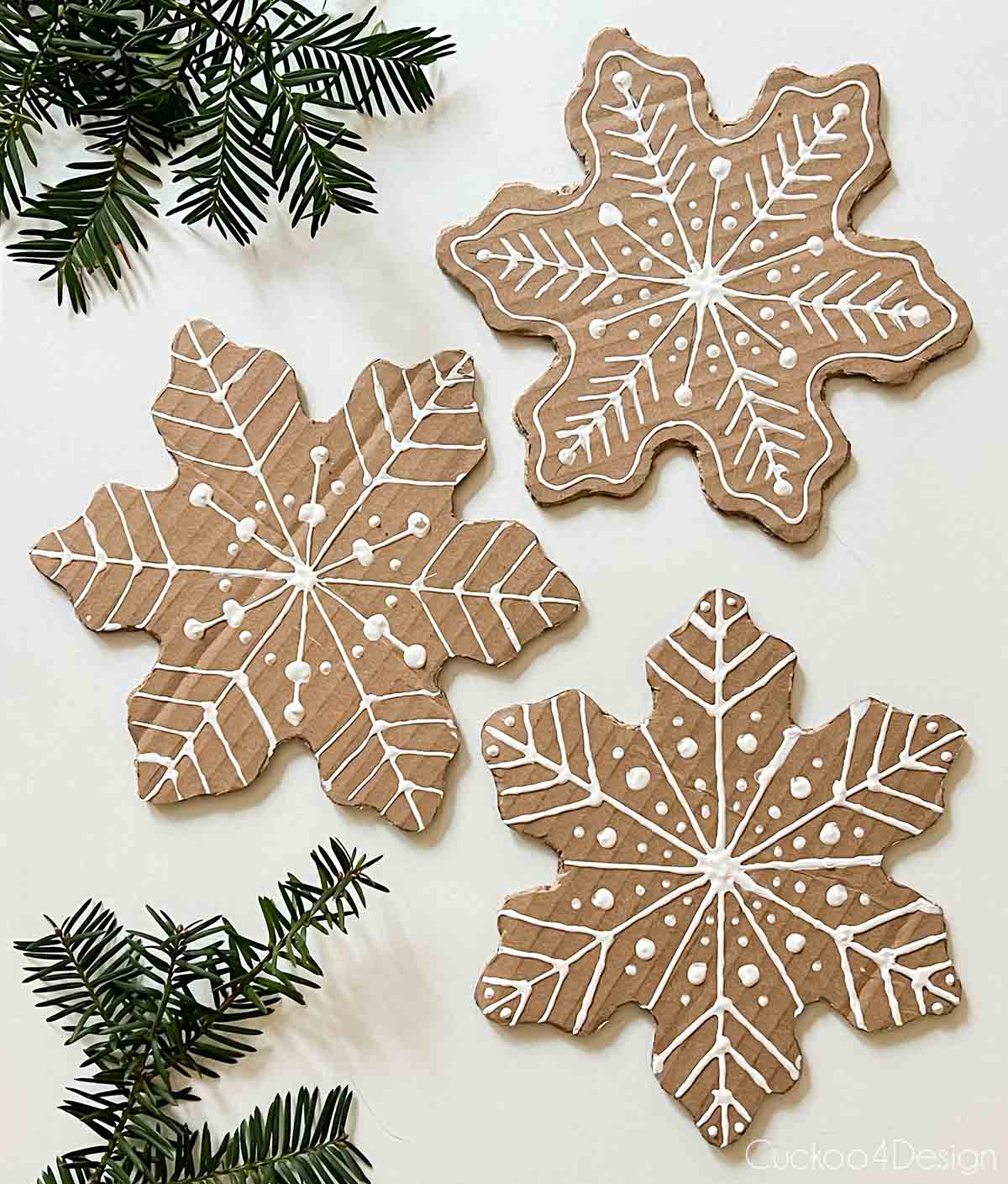 different patterns to paint on a gingerbread snowflake
