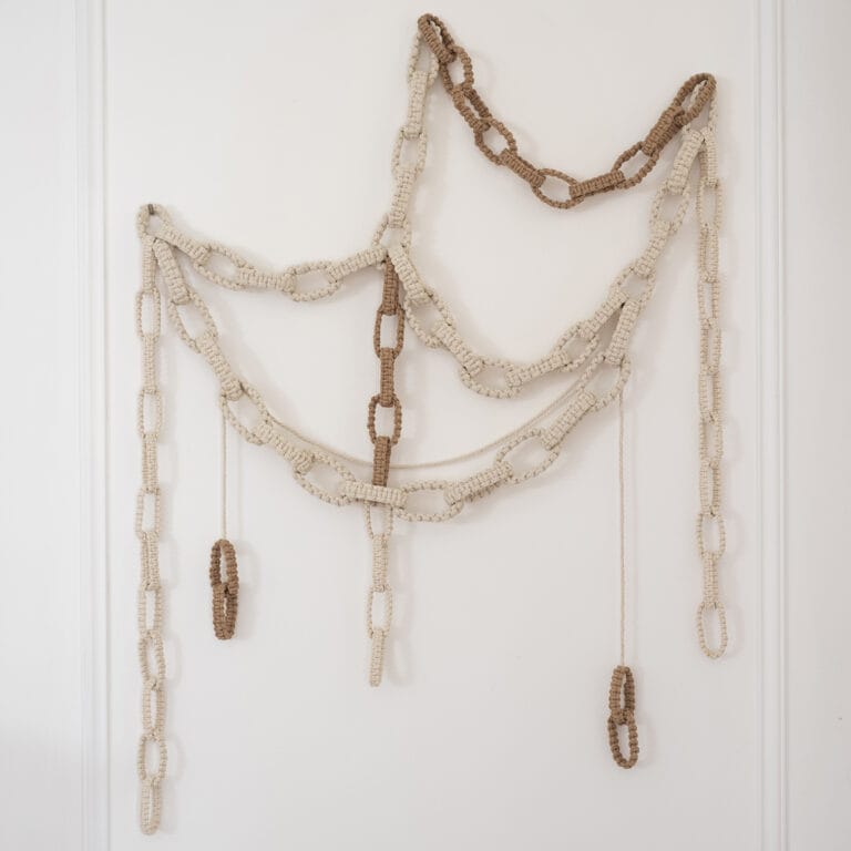 chain link garland wall hanging using macrame yarn