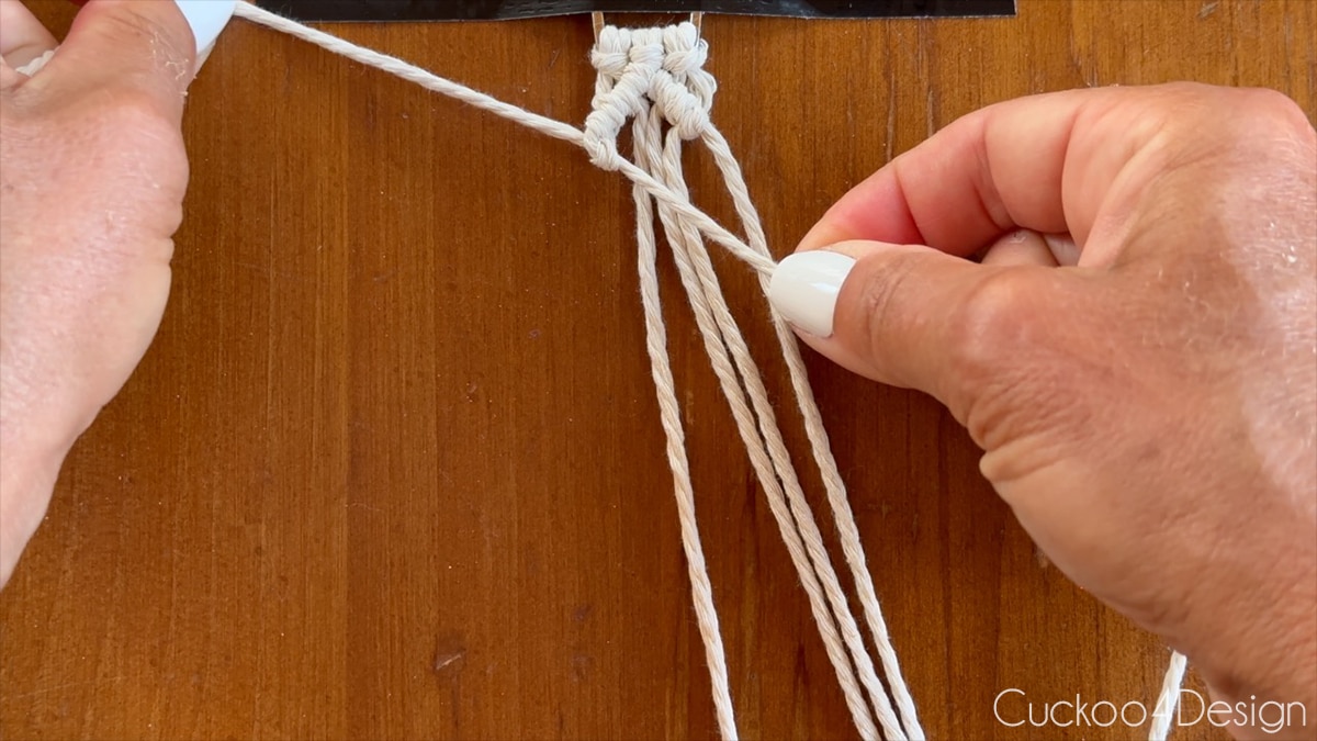 working your way inward again with more Diagonal Clove Hitch Knots