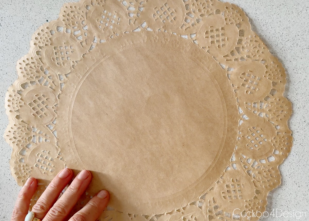 brown round sheet of paper doily
