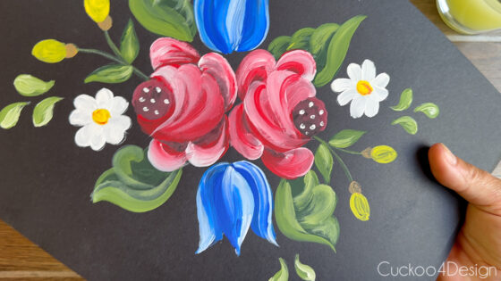 DIY easy folk art called Bauernmalerei with flowers - Cuckoo4Design