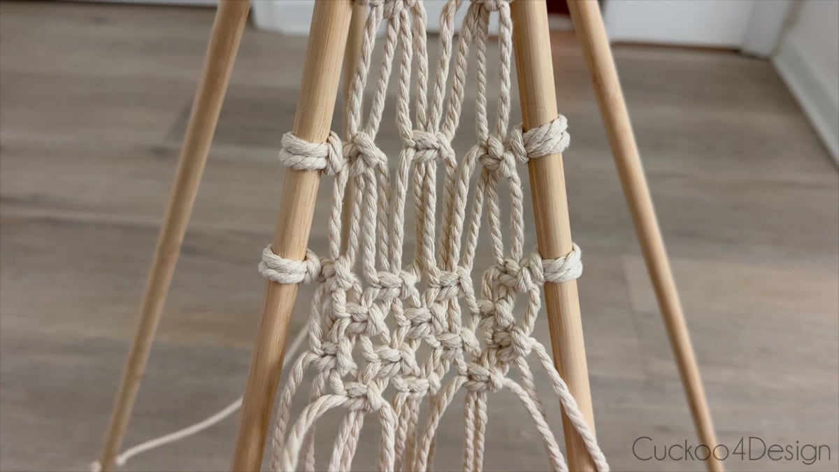 adding several rows of tight Square Knots